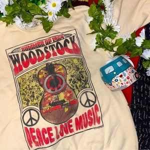 Earthbound ‘Woodstock’ sweatshirt